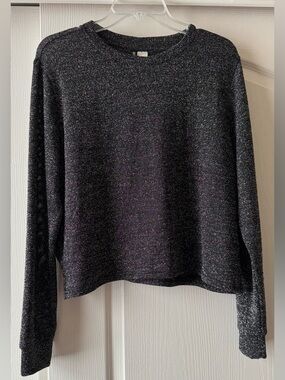 H&M Black Metallic Crewneck Light Sweater Top